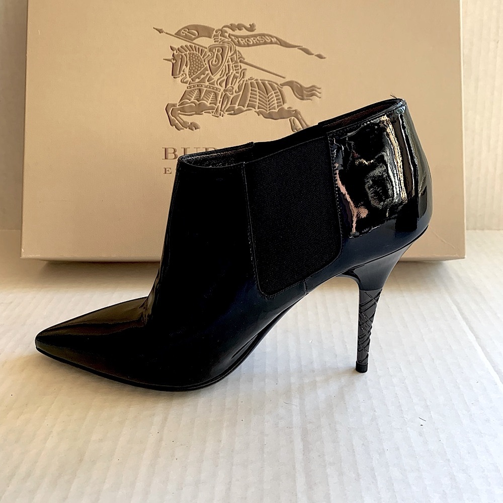 New Burberry Black Patent Leather Women size 39 US 8.5 - Picture 2 of 8
